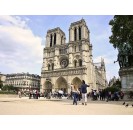 Notre Dame: guided tour of the neighborhood and audio guide + Archaeological Crypt